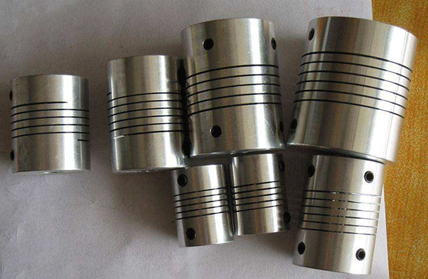 微型電機(jī)聯(lián)軸器的作用——西安西瑪電機(jī)（西安西瑪電機(jī)集團(tuán)股份有限公司）官方網(wǎng)站