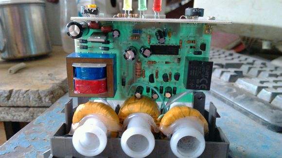 電動機保護器的安裝步驟。
